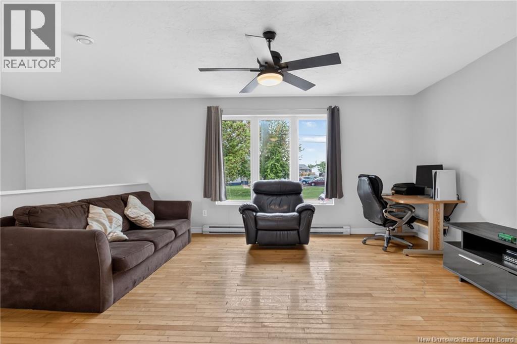 55-57 Galbraith Crescent - 28