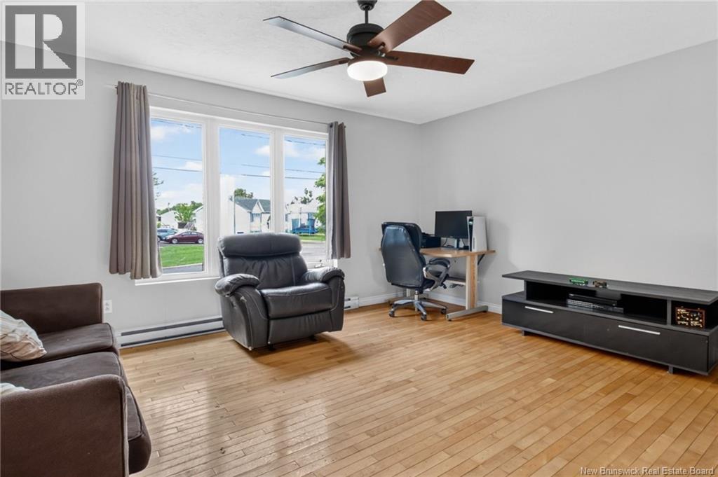 55-57 Galbraith Crescent - 30