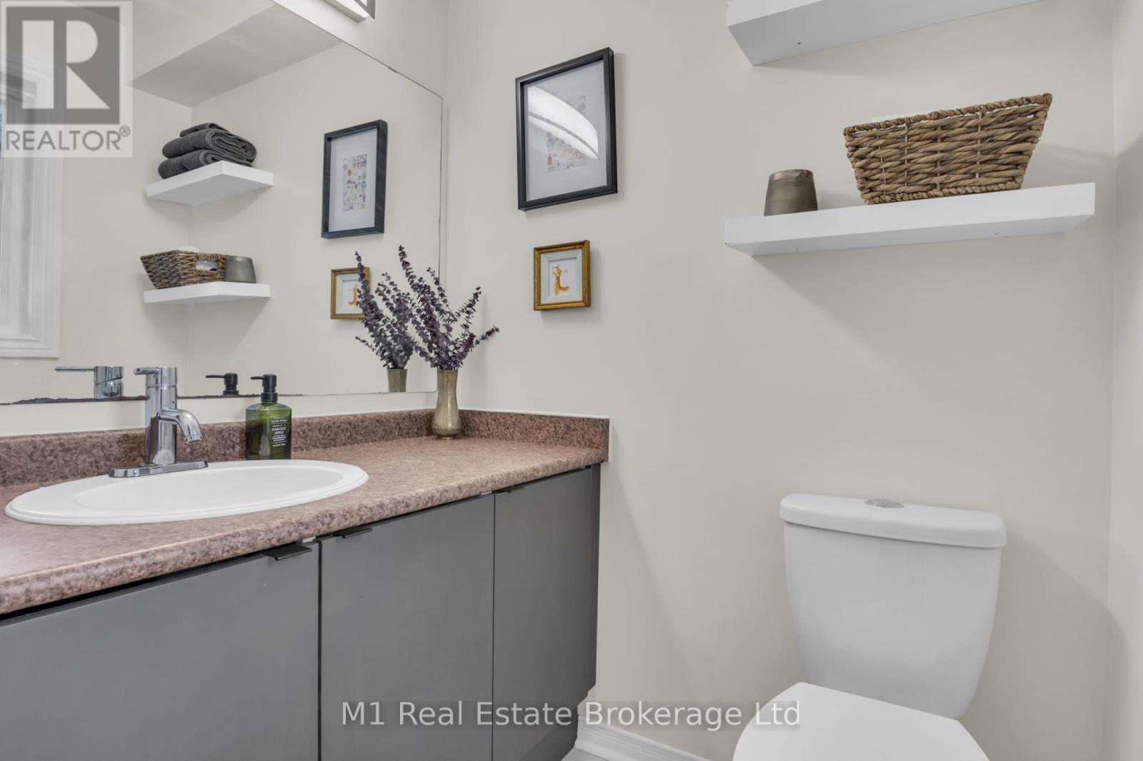 #5 39 PTARMIGAN DRIVE - 19