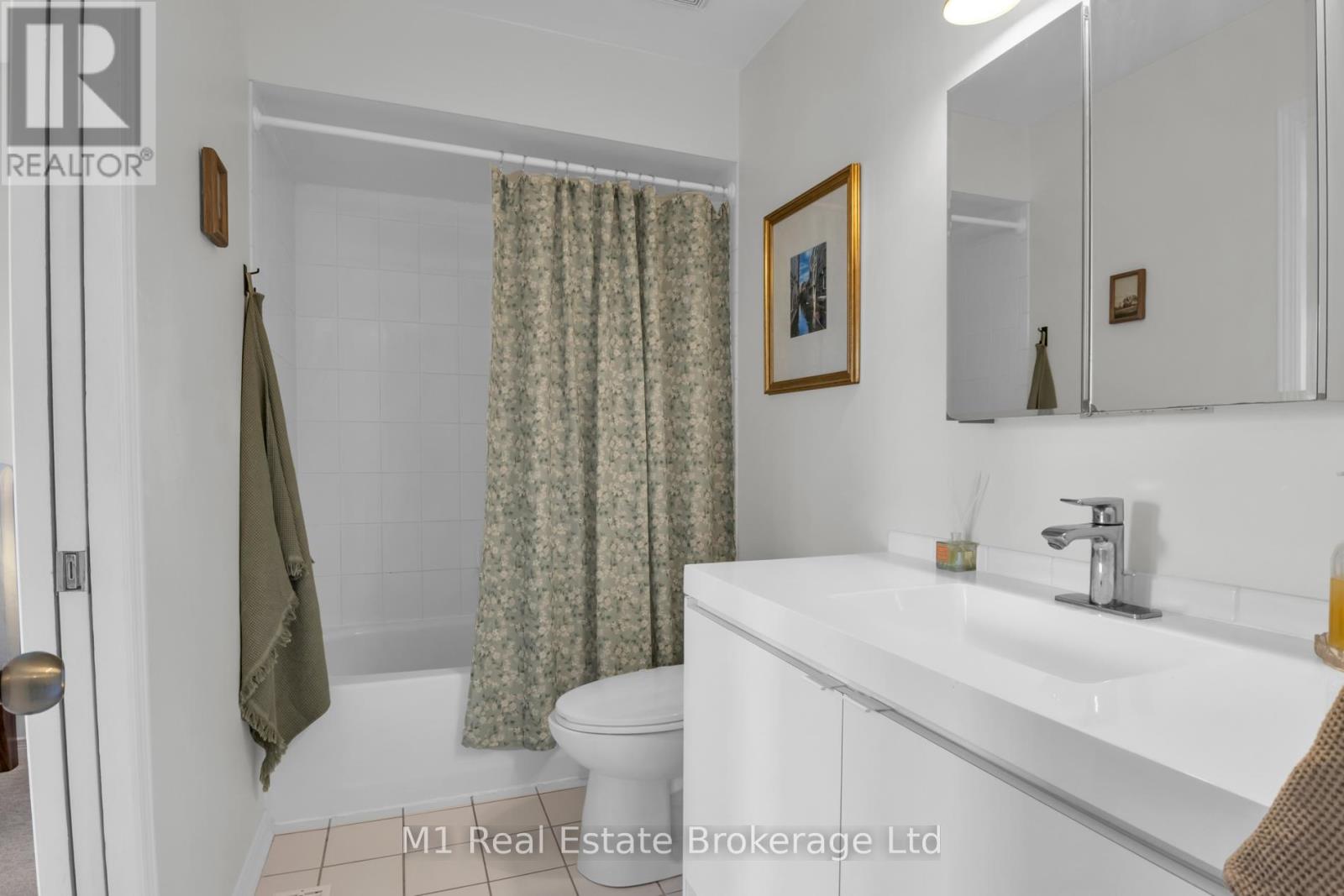 #5 39 PTARMIGAN DRIVE - 22