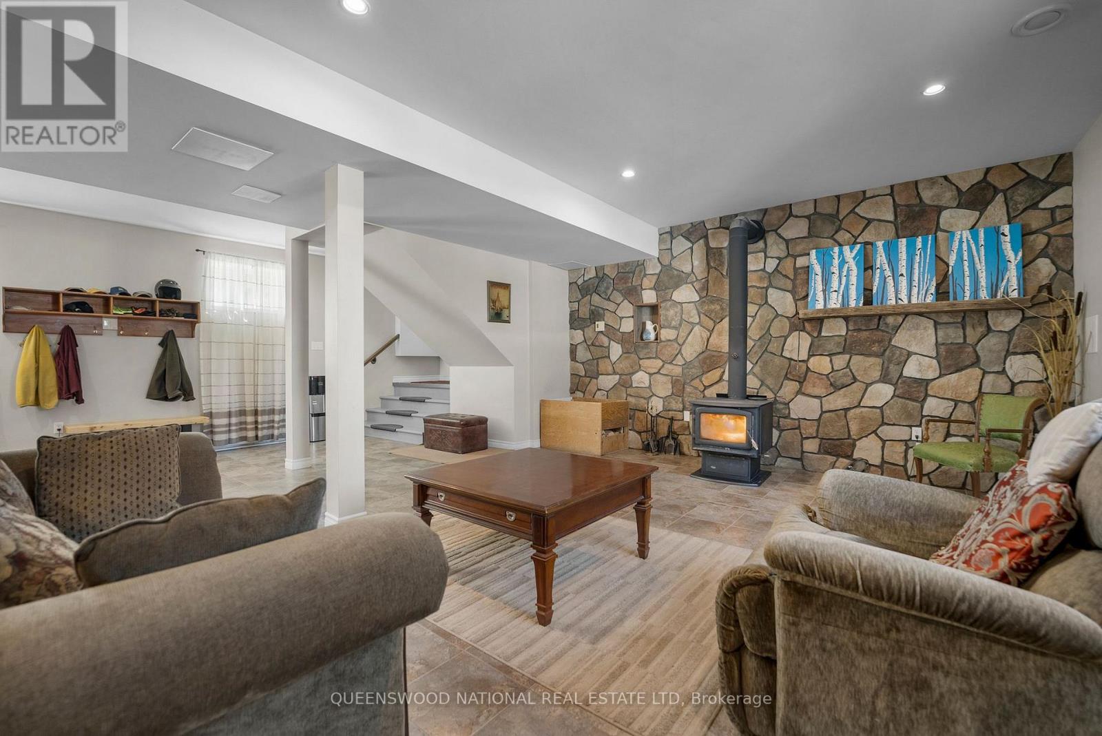 42125 COMBERMERE ROAD NE - 29