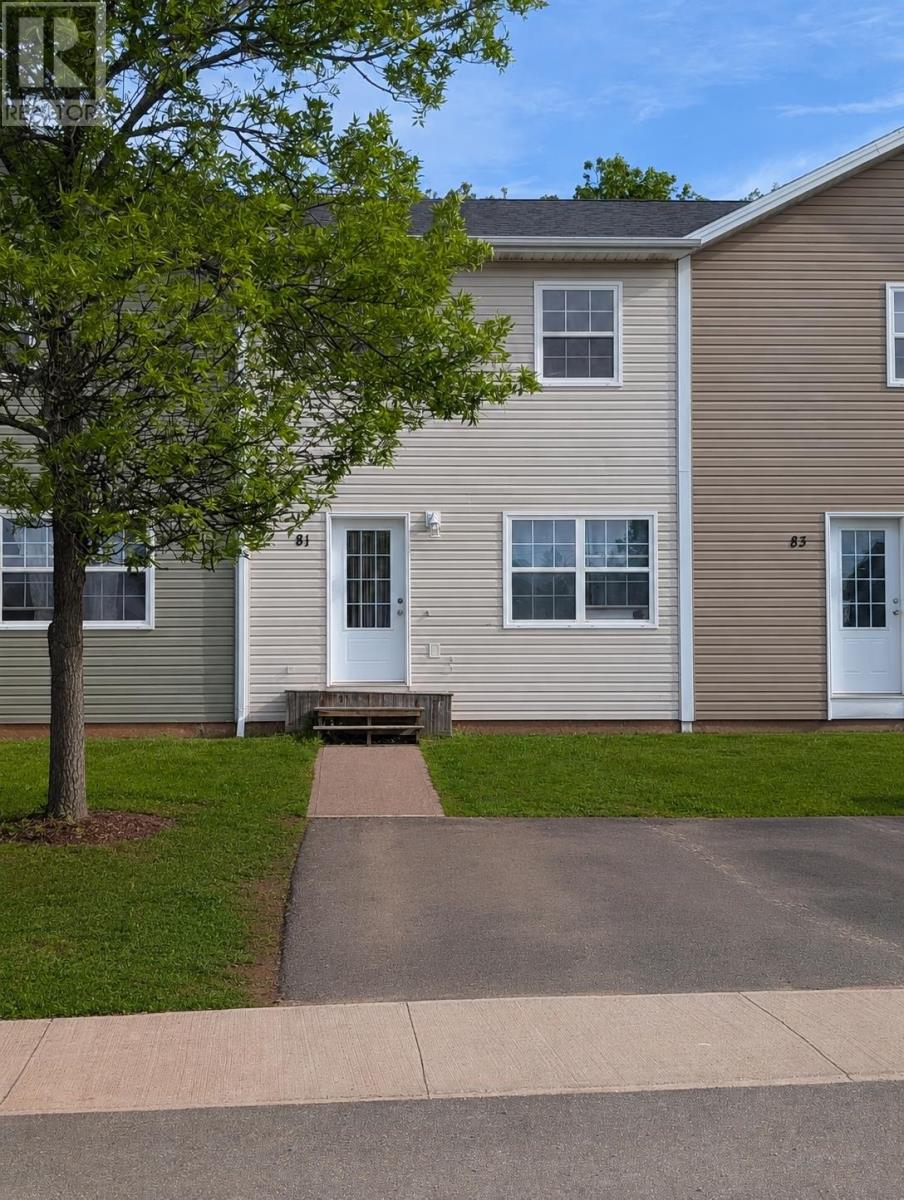 81 Westridge Crescent - 1