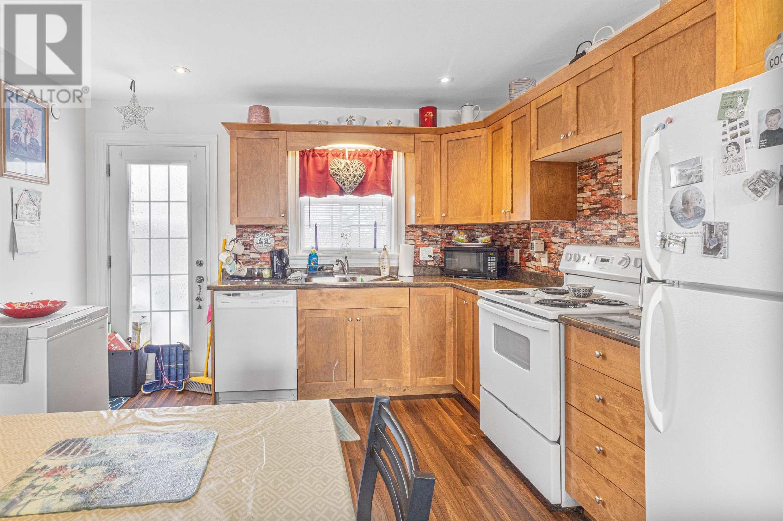 81 Westridge Crescent - 8