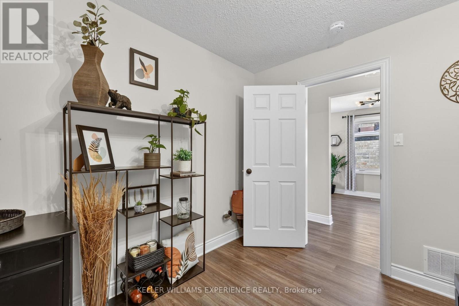 315 HEMLOCK DRIVE - 15
