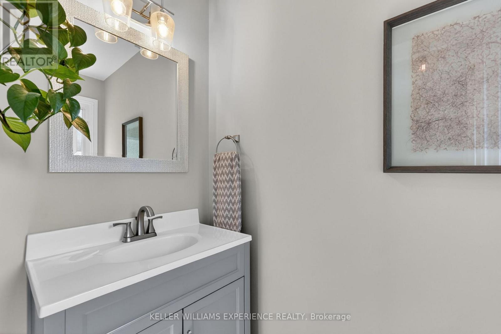 315 HEMLOCK DRIVE - 16