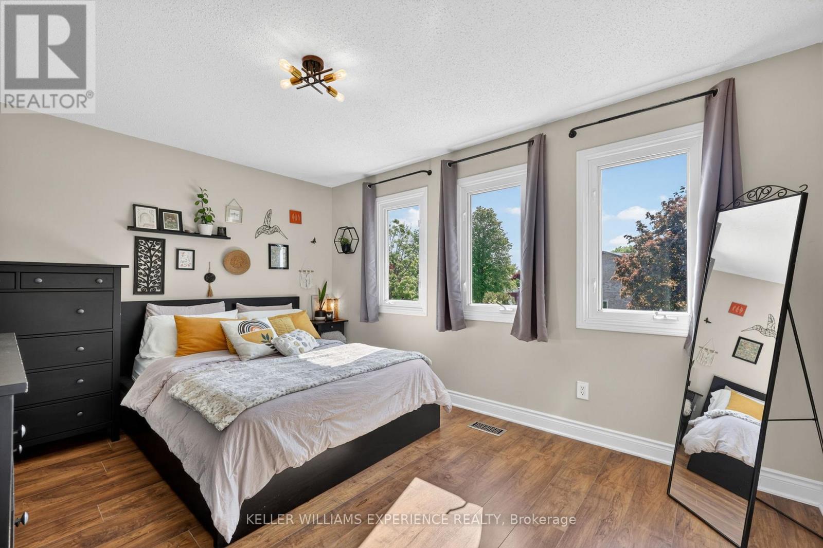315 HEMLOCK DRIVE - 18