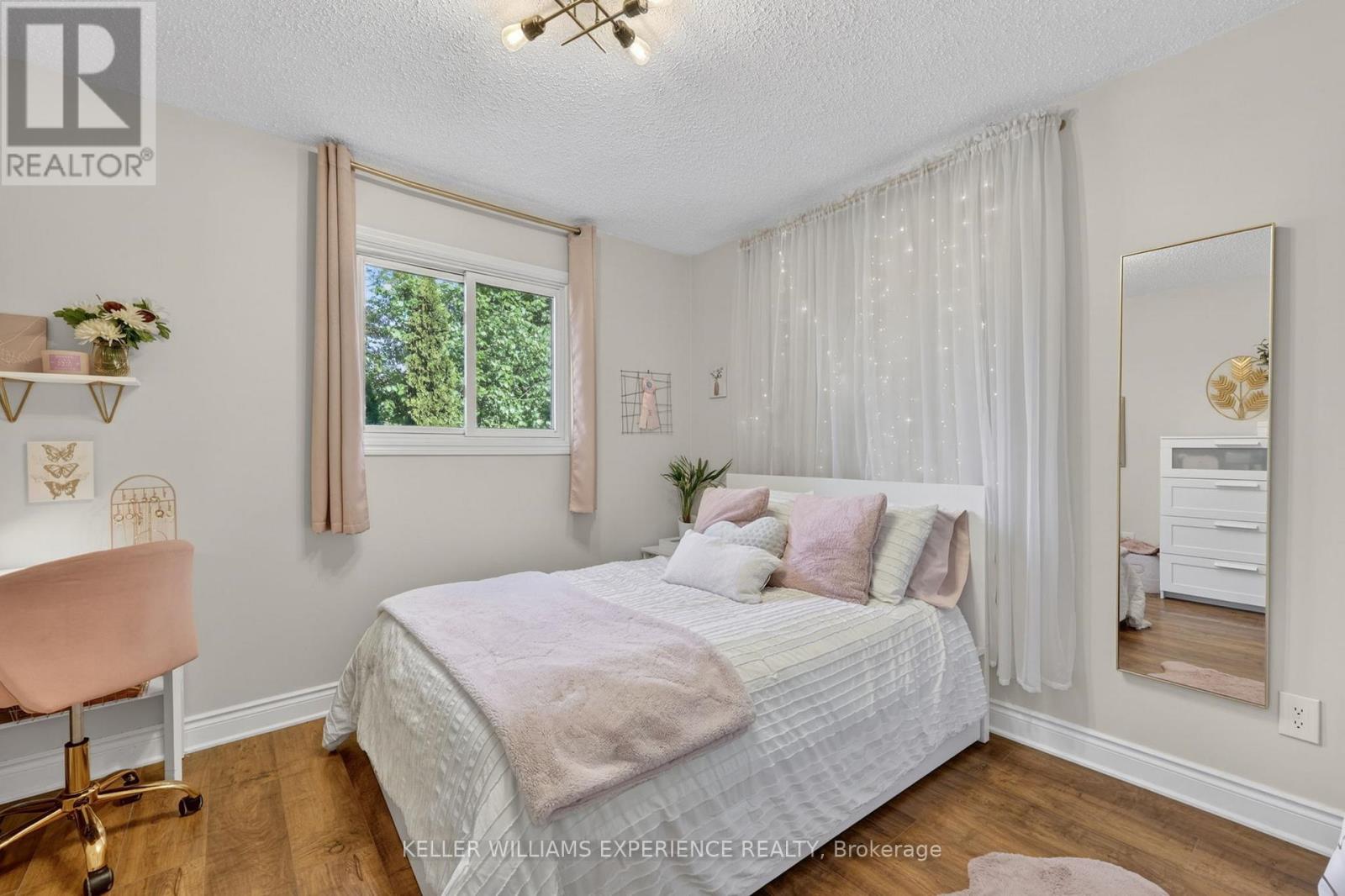 315 HEMLOCK DRIVE - 20