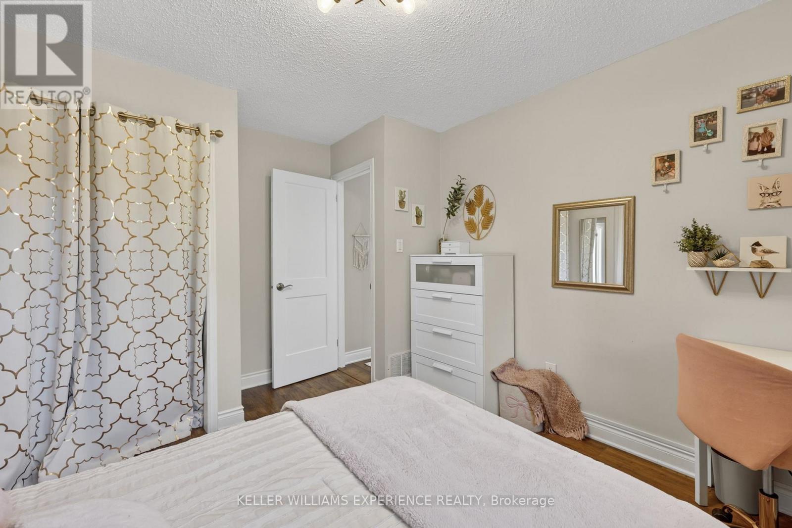 315 HEMLOCK DRIVE - 21