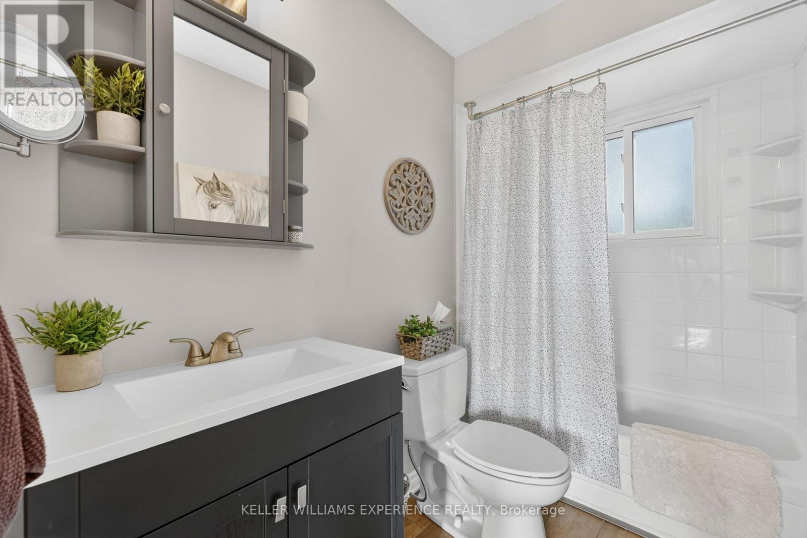 315 HEMLOCK DRIVE - 22