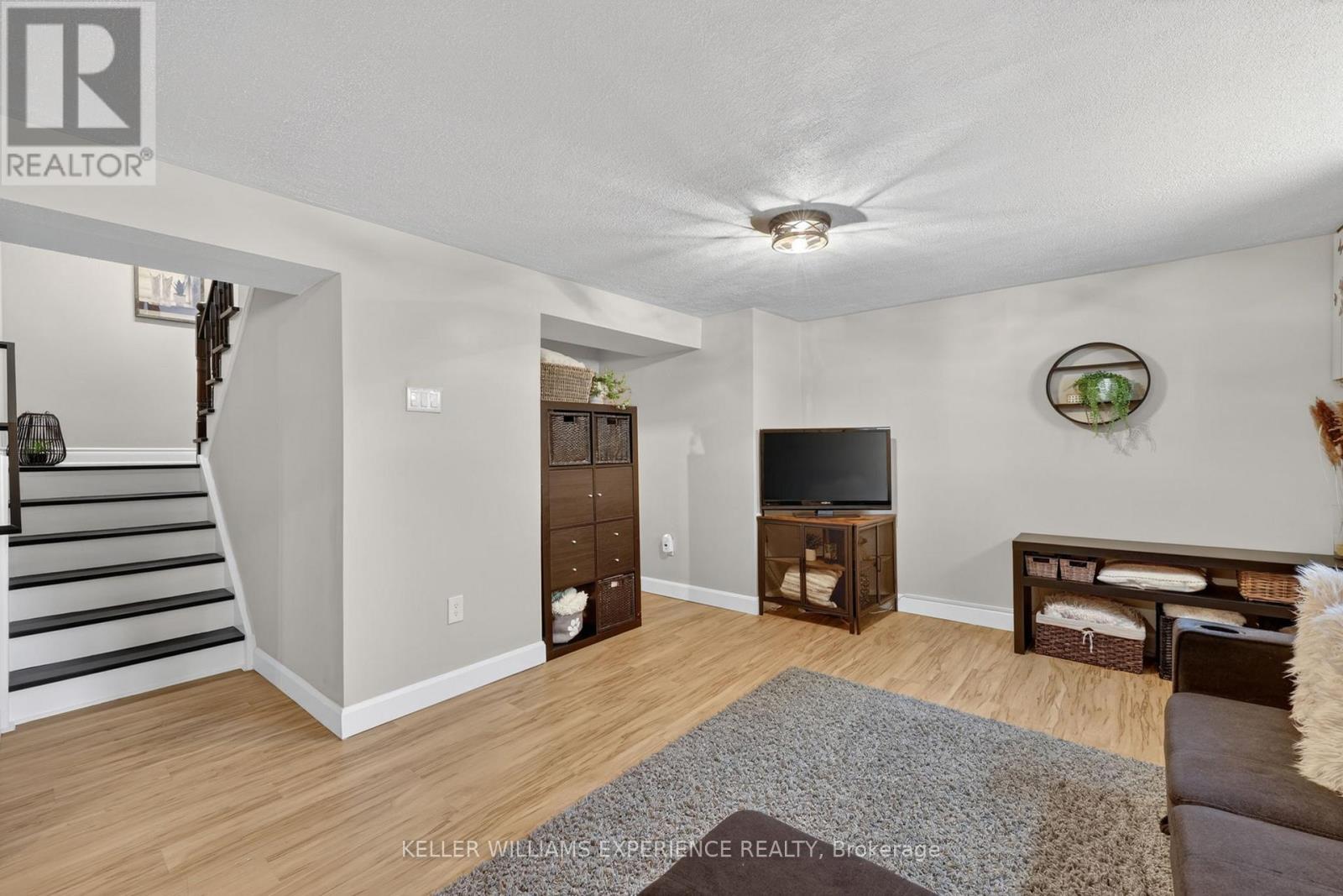 315 HEMLOCK DRIVE - 24