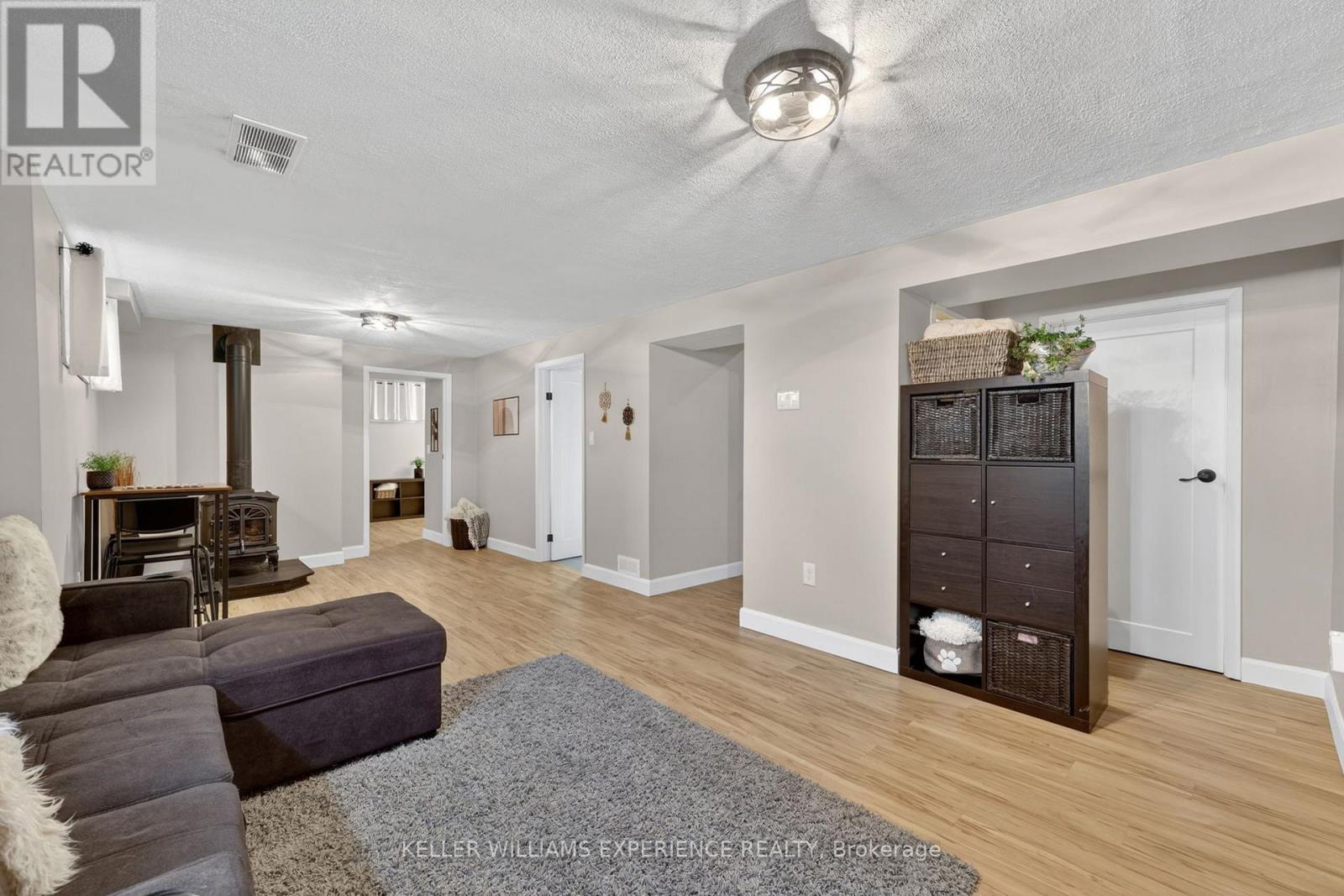 315 HEMLOCK DRIVE - 25
