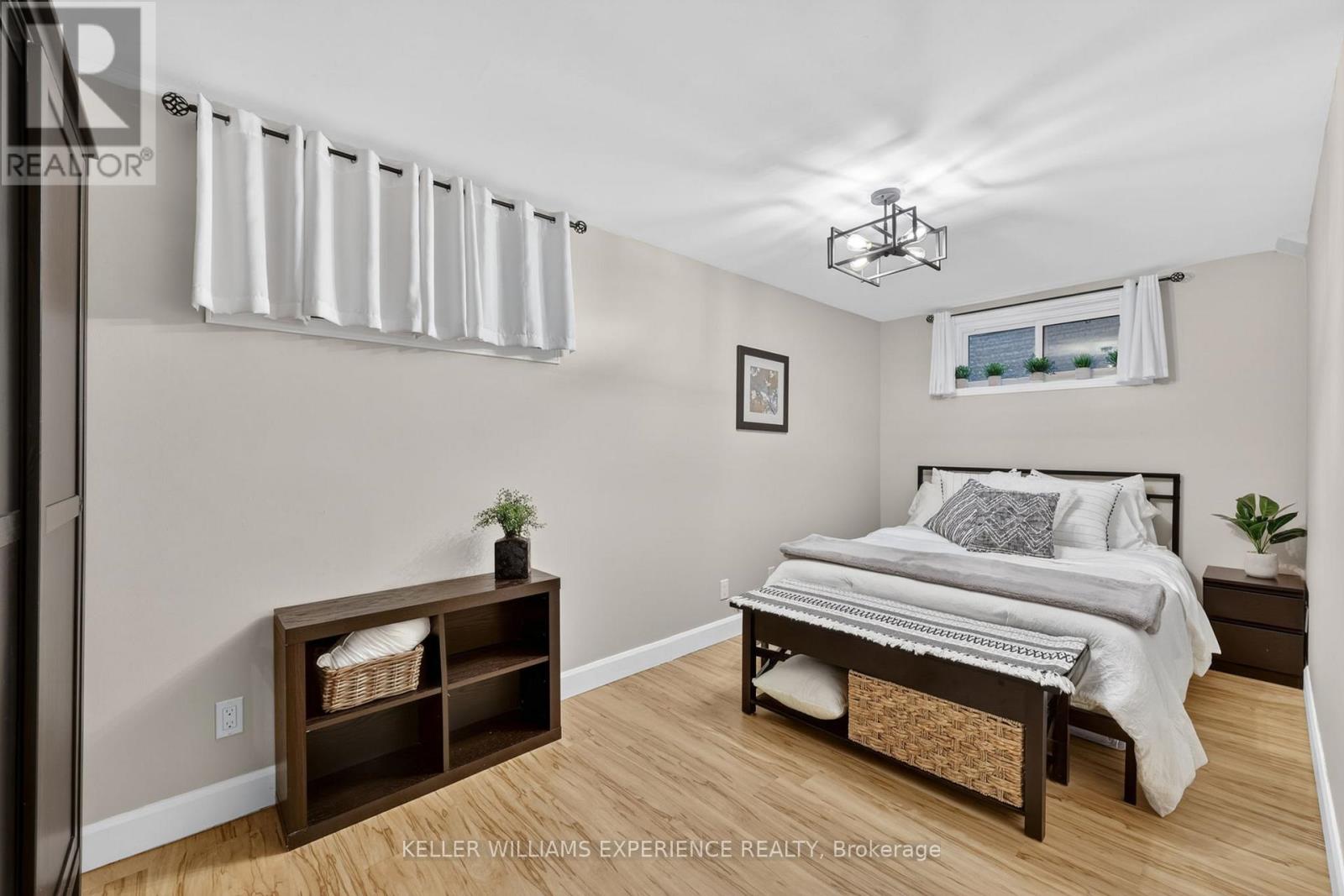 315 HEMLOCK DRIVE - 27