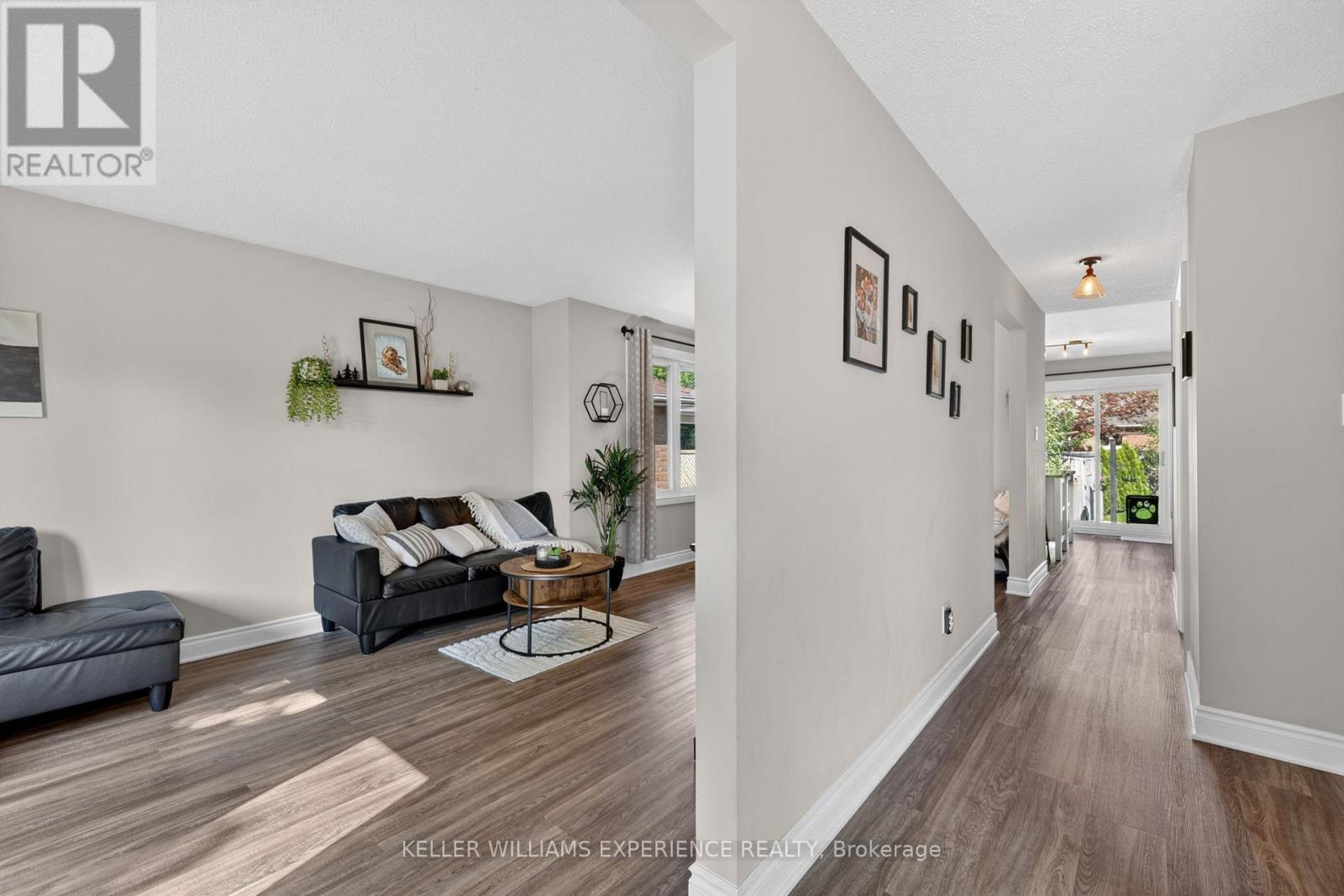 315 HEMLOCK DRIVE - 4