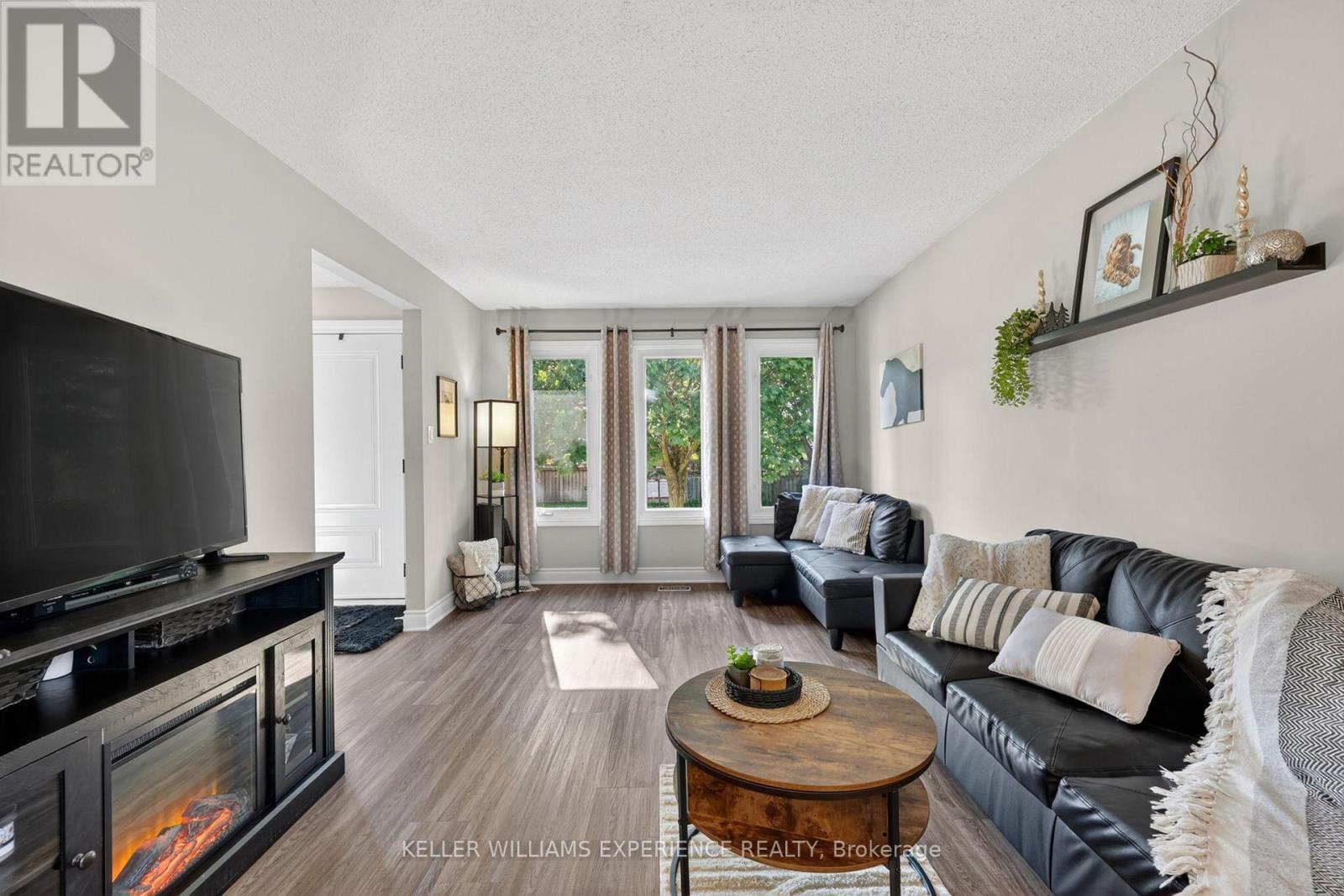 315 HEMLOCK DRIVE - 5