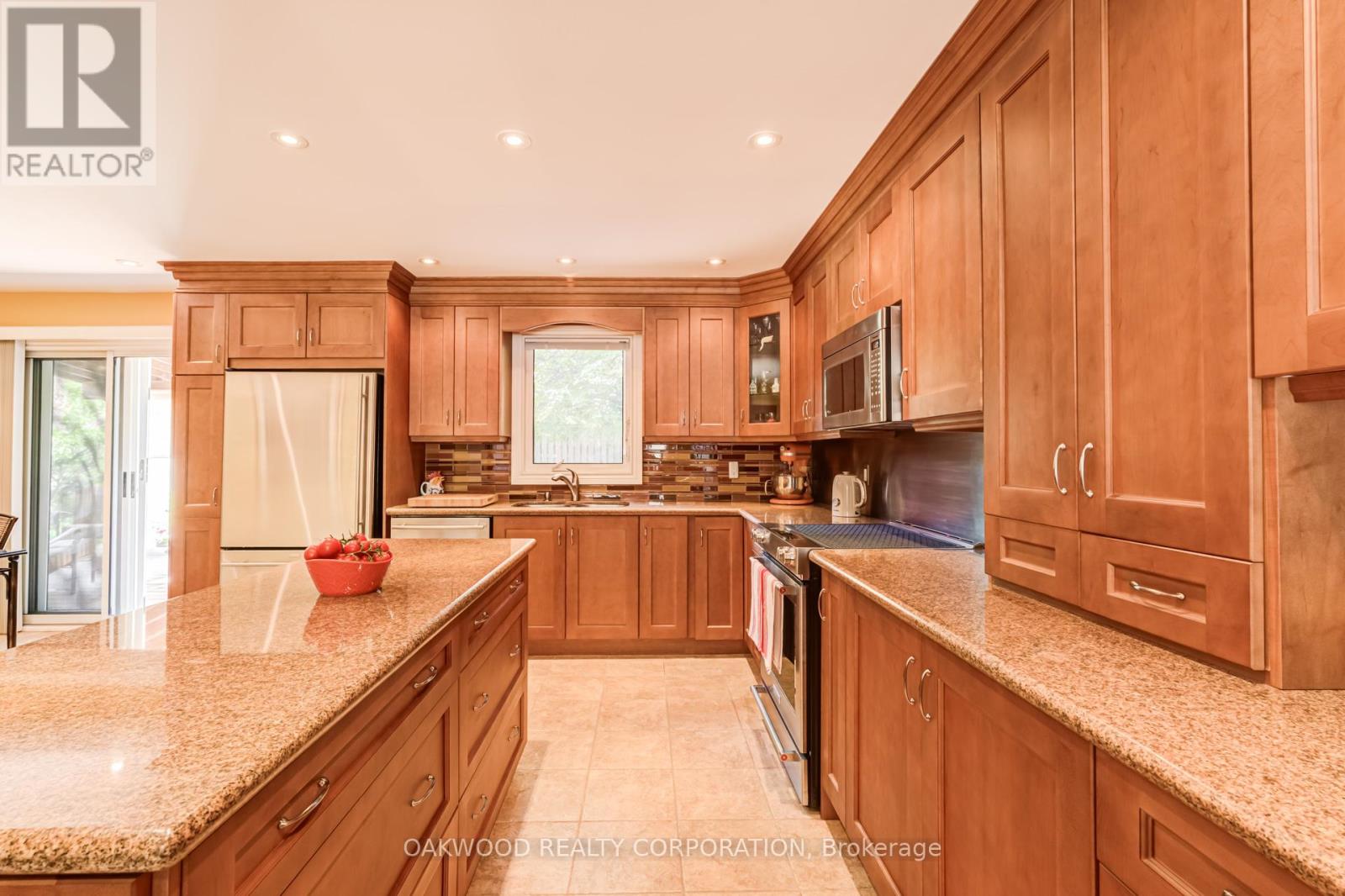 486 GREENOCK DRIVE - 11