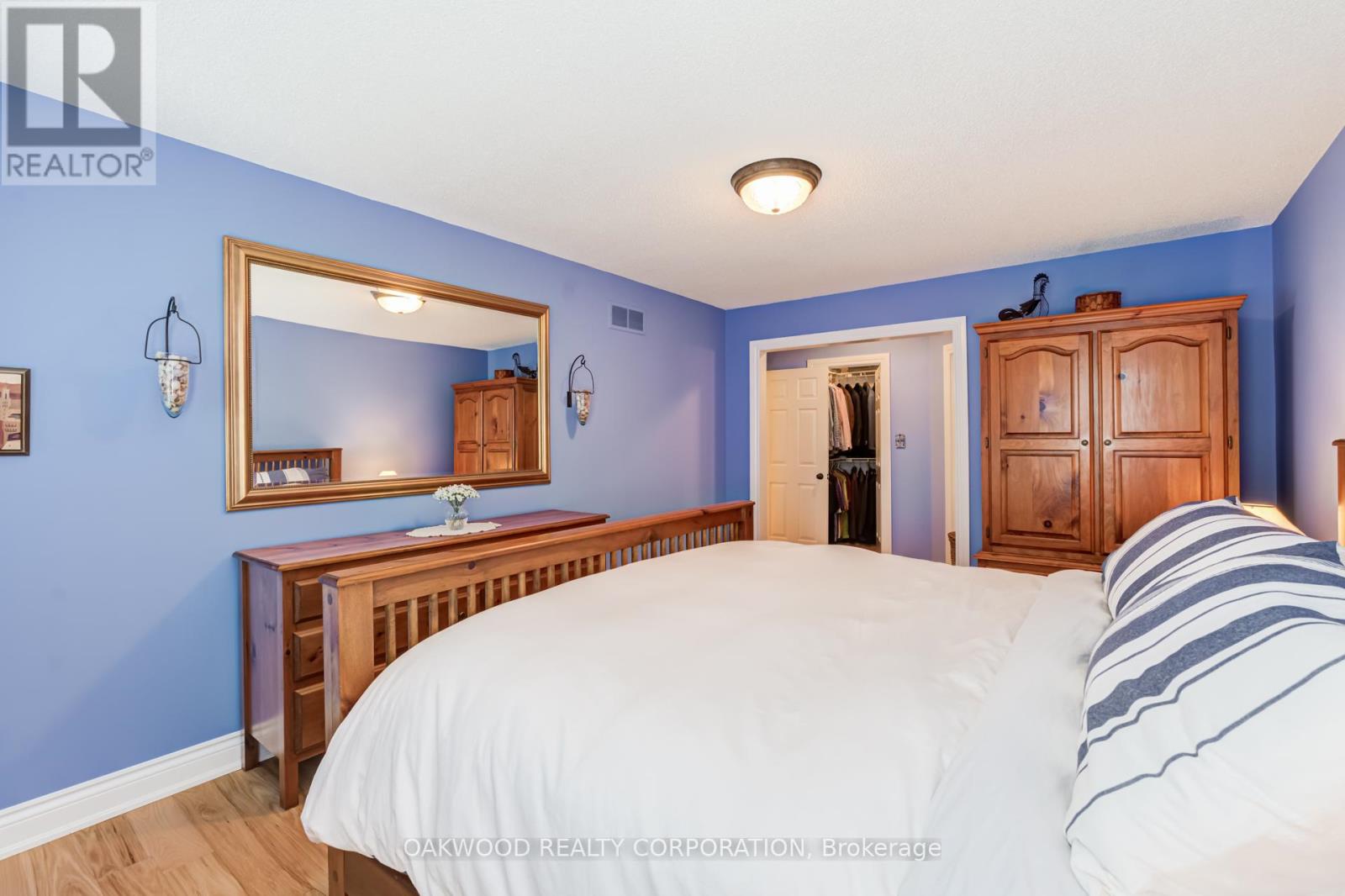486 GREENOCK DRIVE - 18