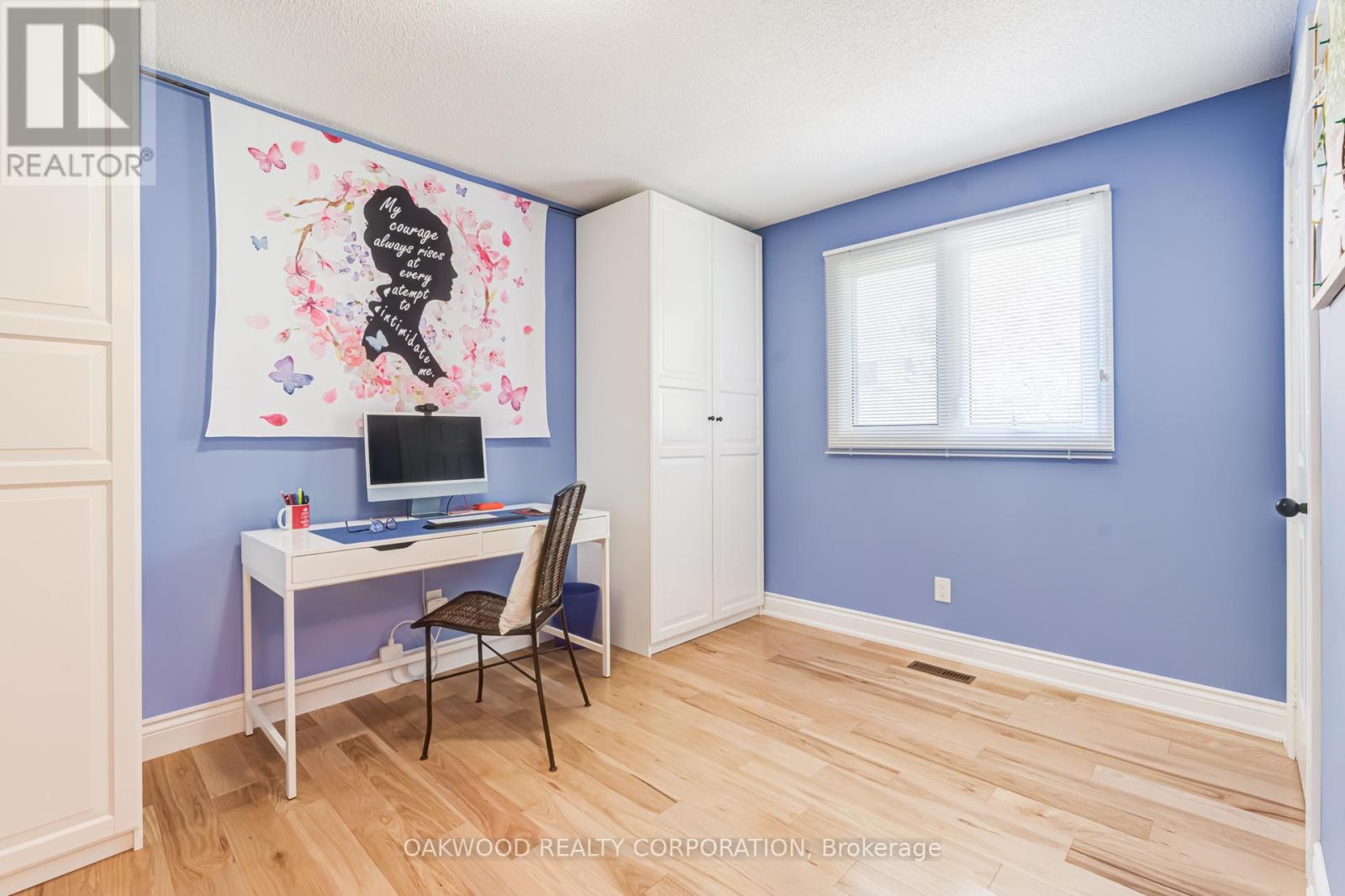 486 GREENOCK DRIVE - 23