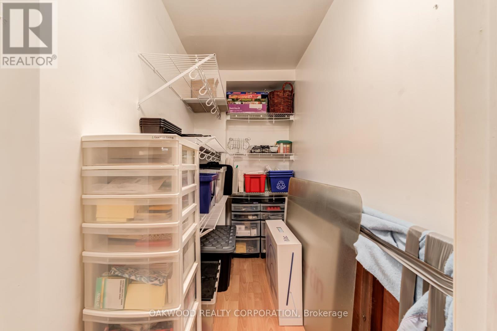 486 GREENOCK DRIVE - 32