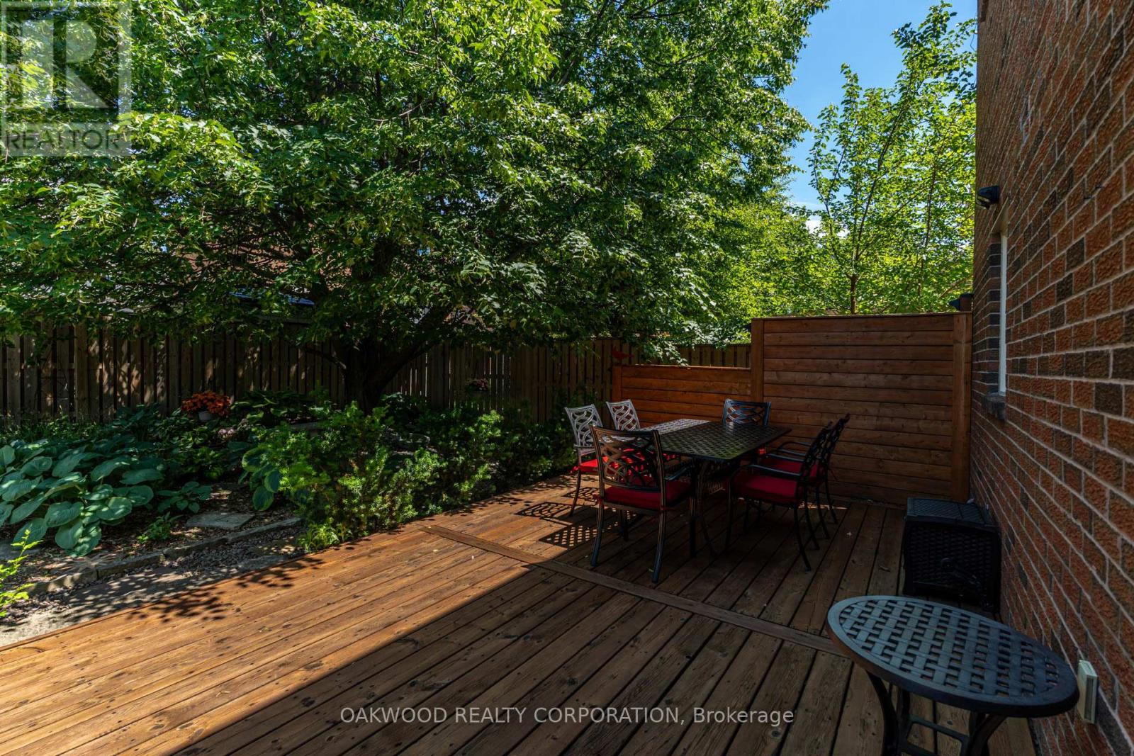 486 GREENOCK DRIVE - 35