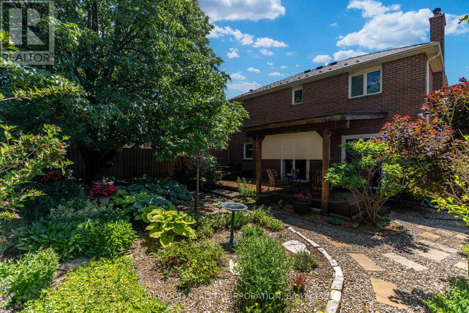 486 GREENOCK DRIVE - 38