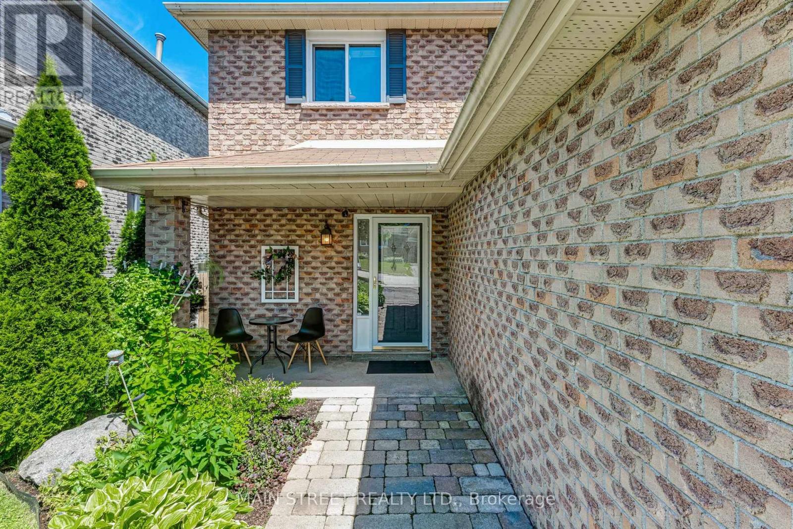 203 COLBORNE STREET - 4