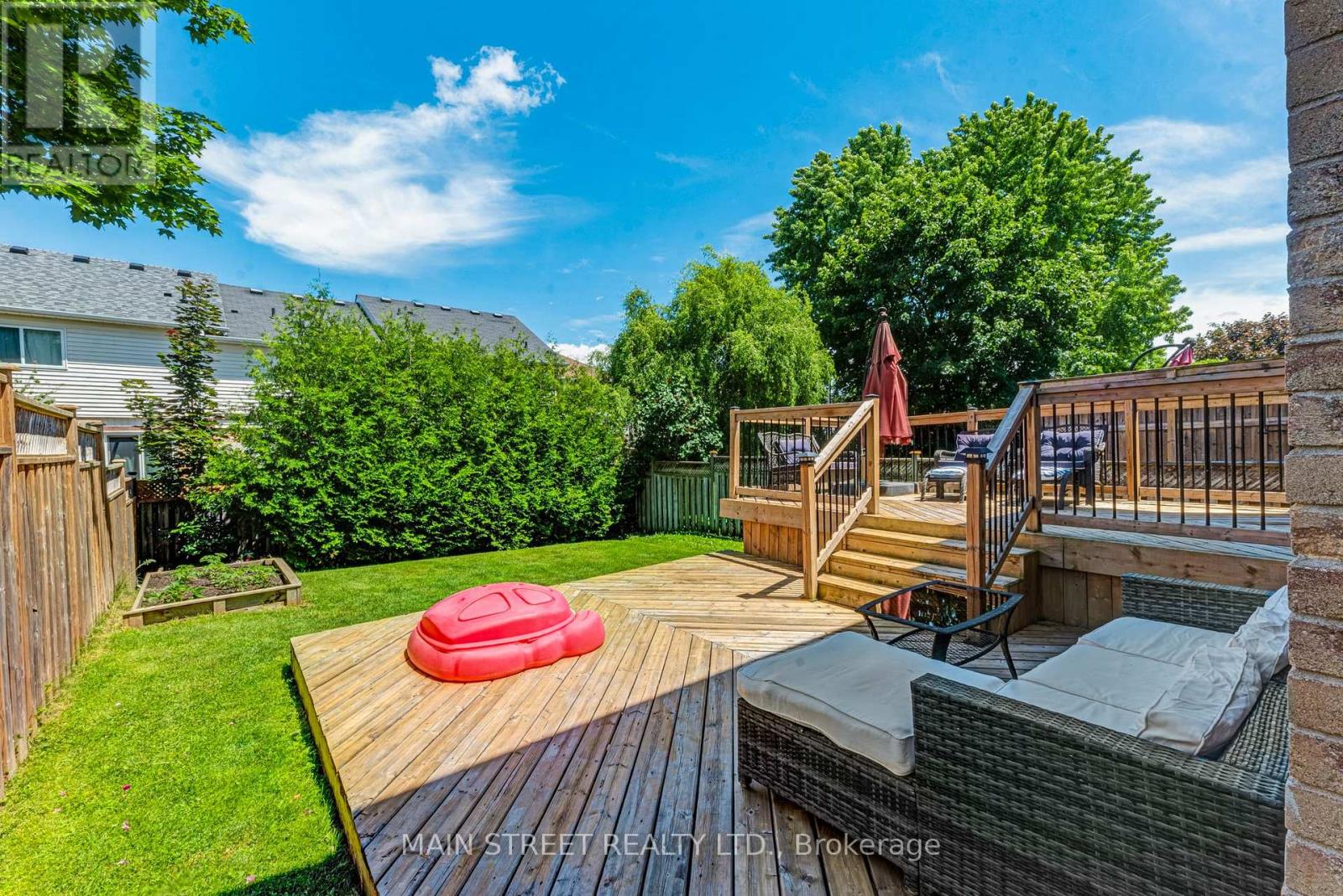 203 COLBORNE STREET - 43