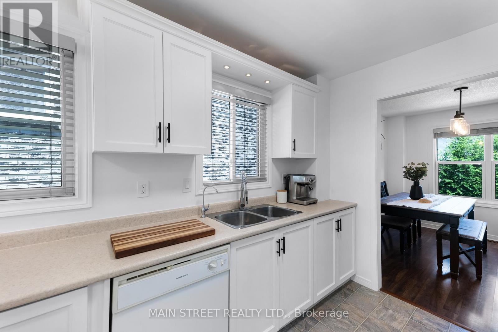 203 COLBORNE STREET - 7