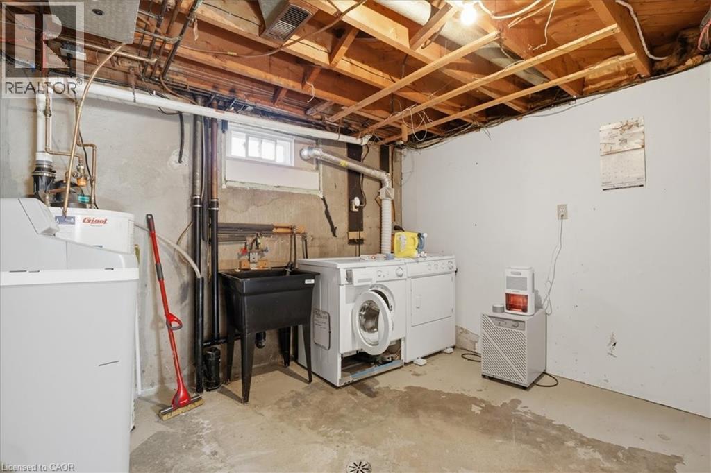 53 SIXTH Avenue - 32