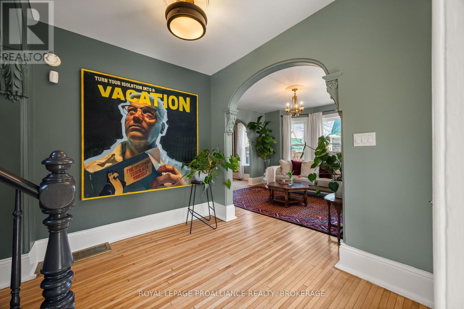 145 CHARLES STREET N - 38