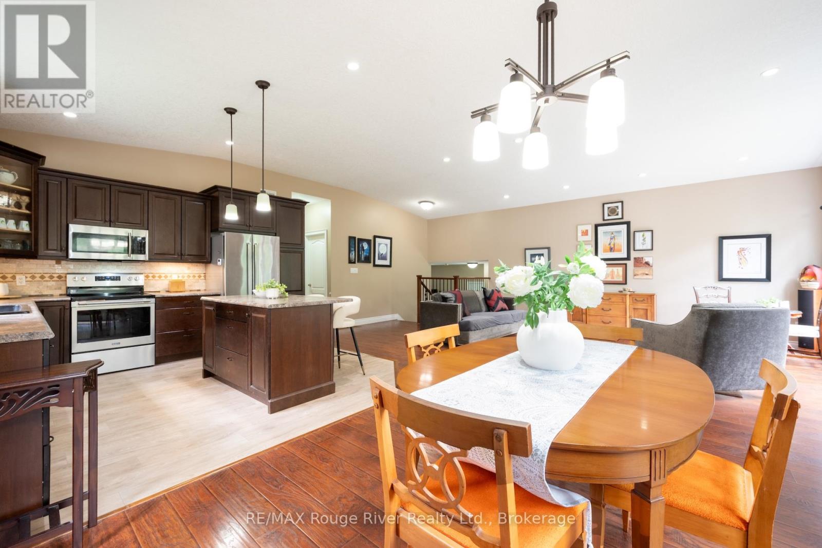 149 PINE TREE LANE - 14
