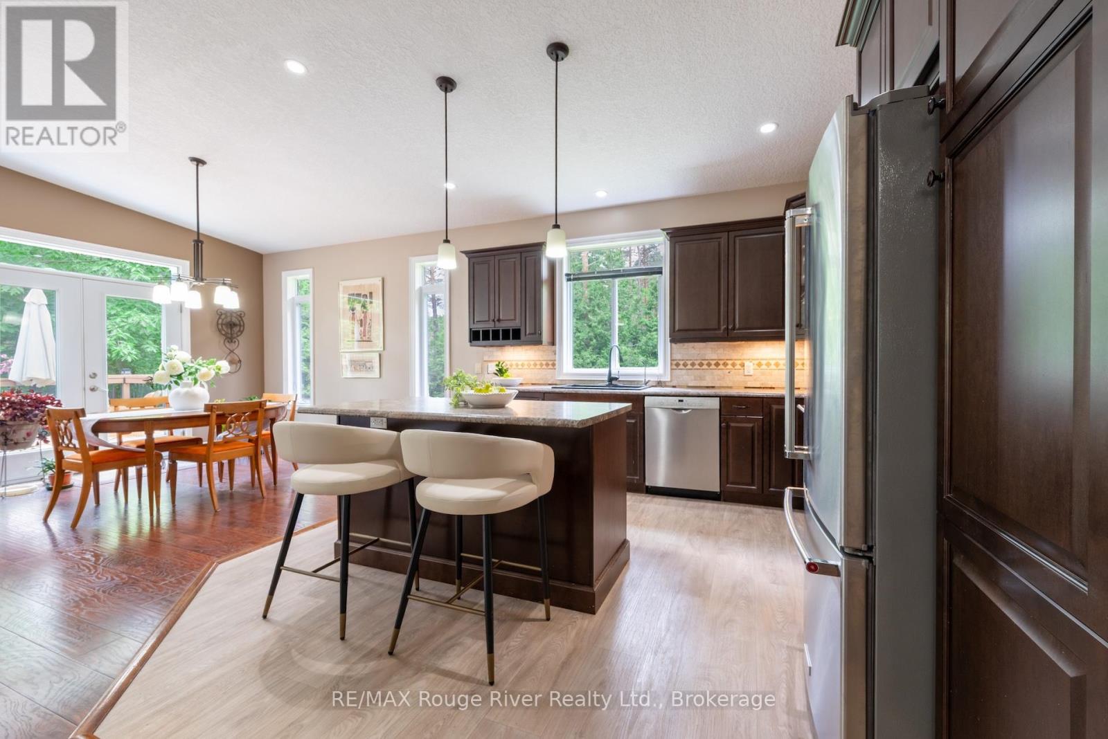 149 PINE TREE LANE - 15
