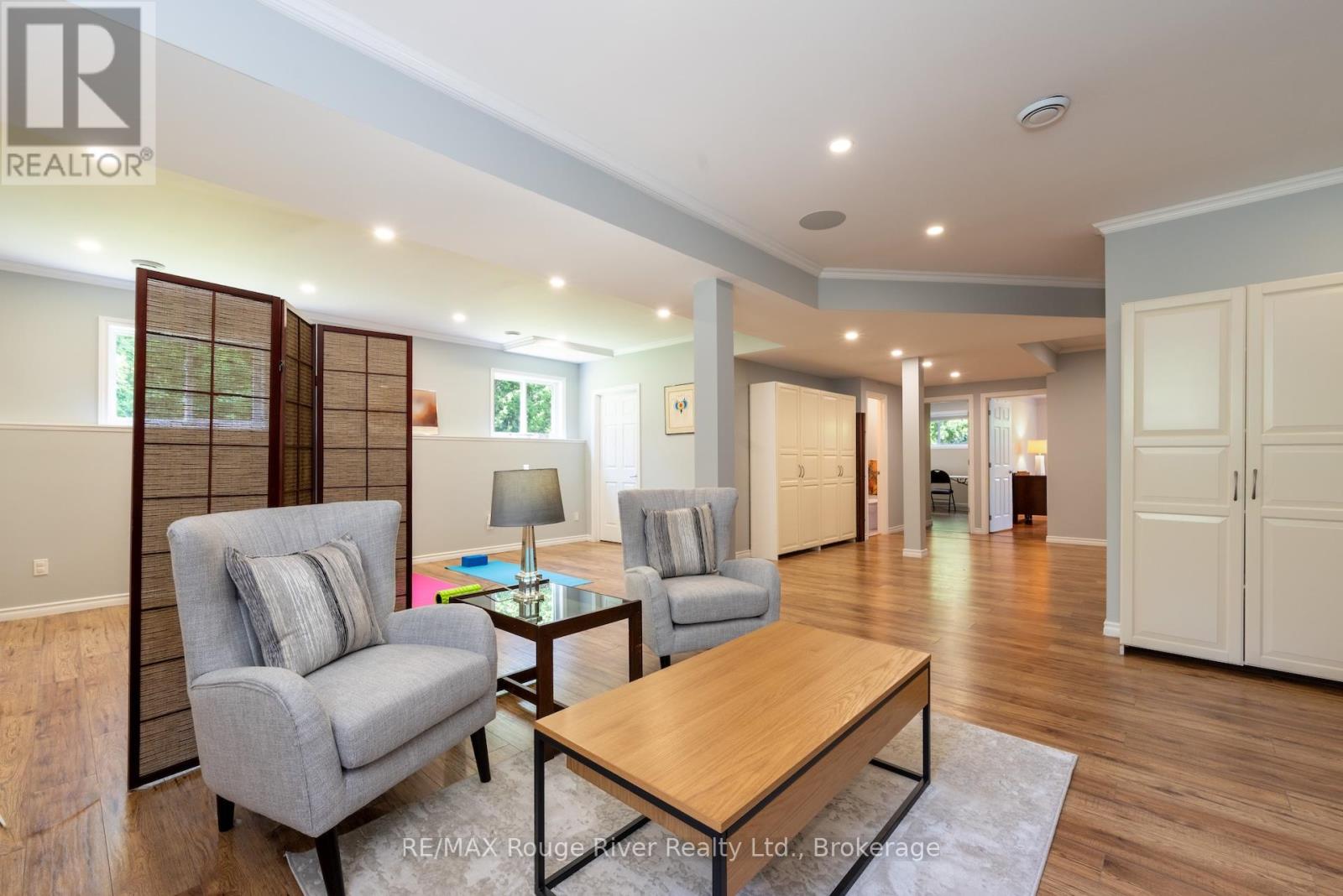 149 PINE TREE LANE - 26