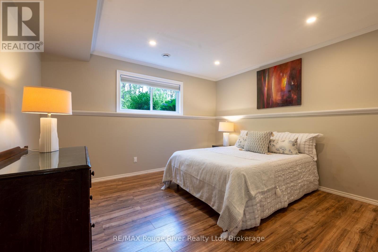 149 PINE TREE LANE - 28