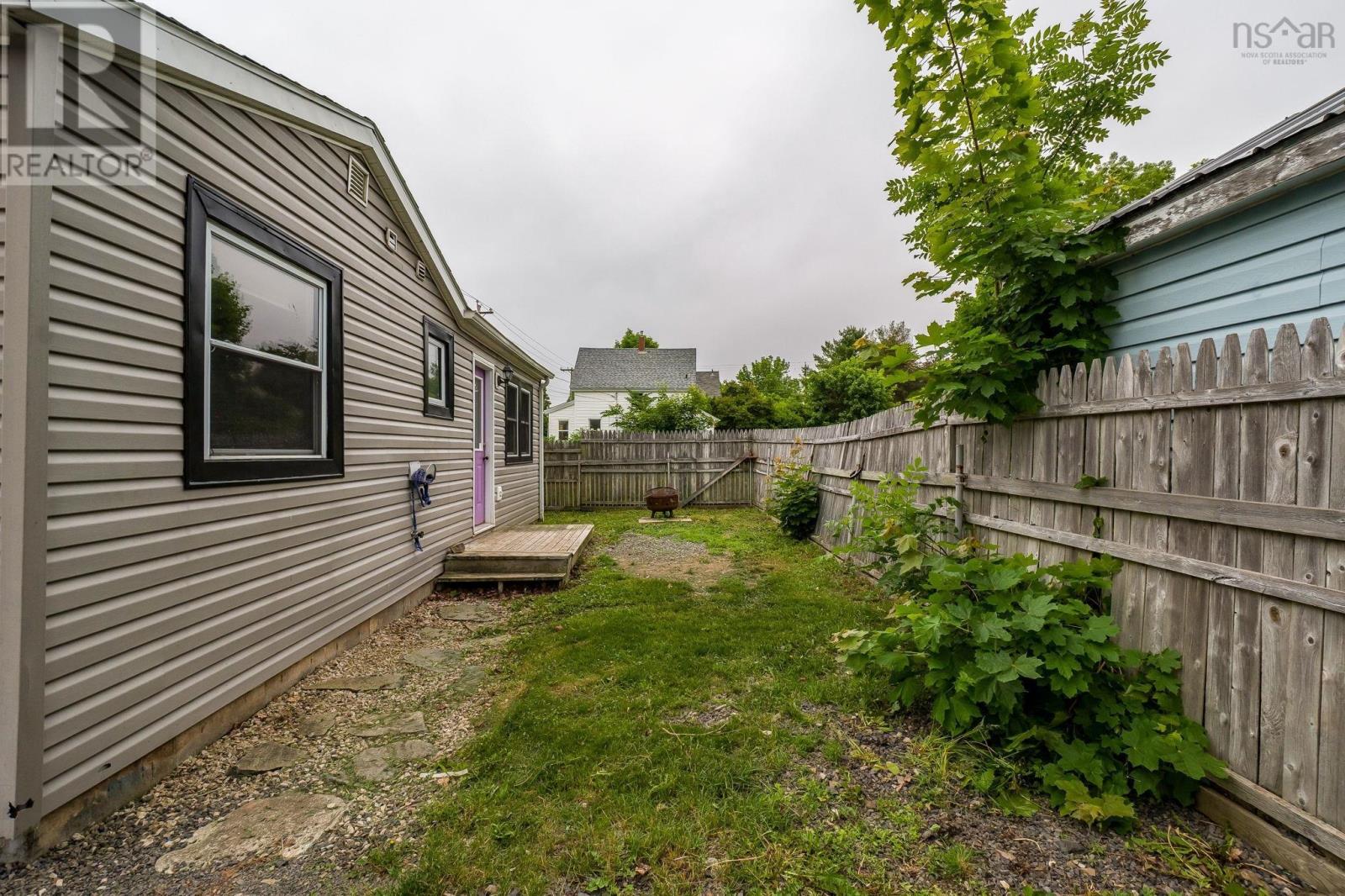 Property 13 of 16 of 275 Stannus Street