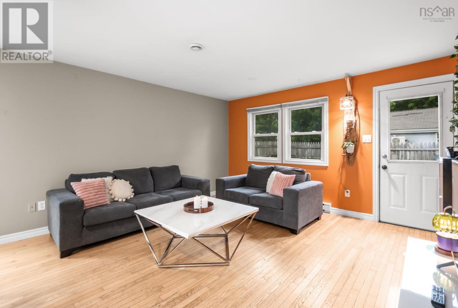 Property 3 of 16 of 275 Stannus Street