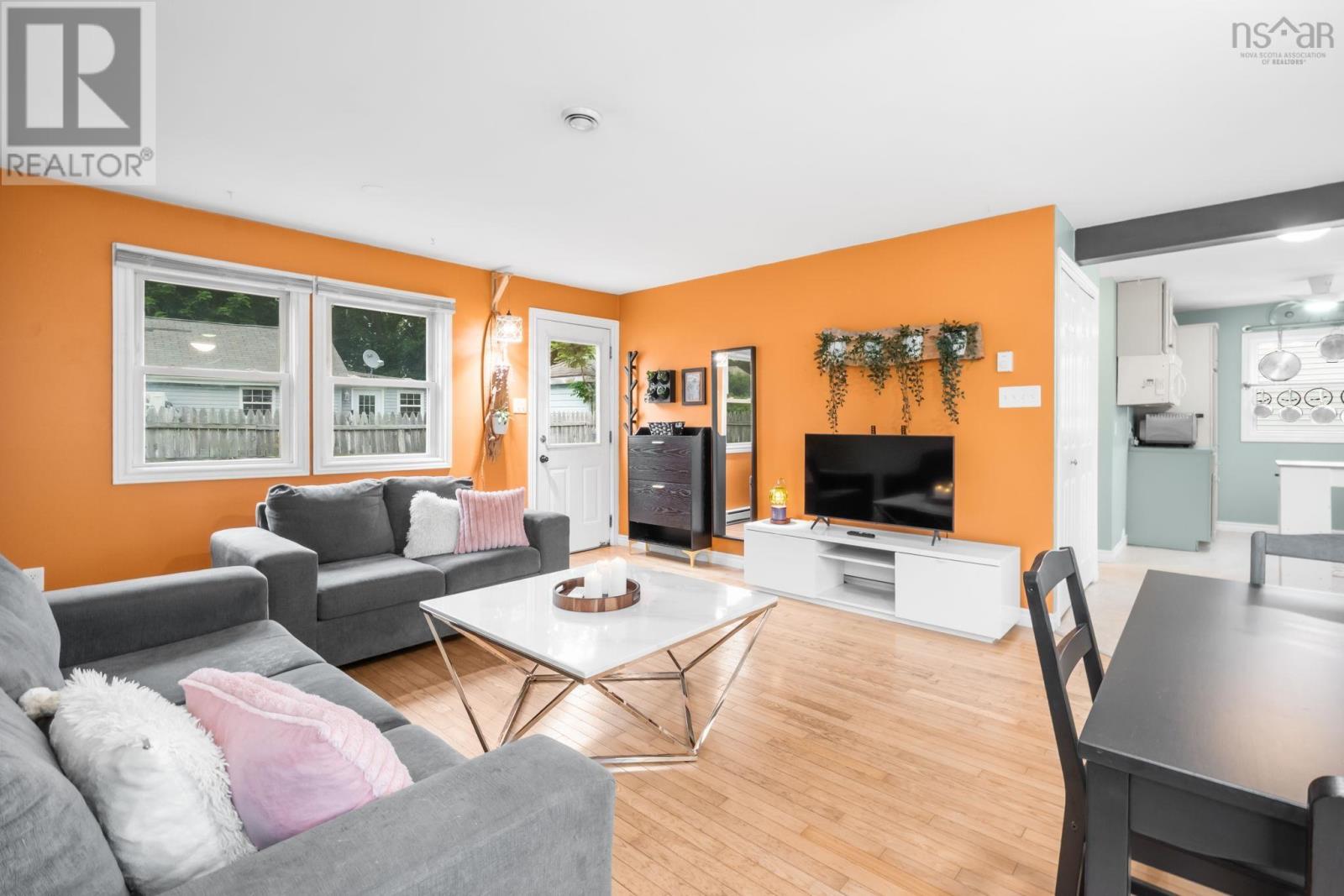 Property 4 of 16 of 275 Stannus Street