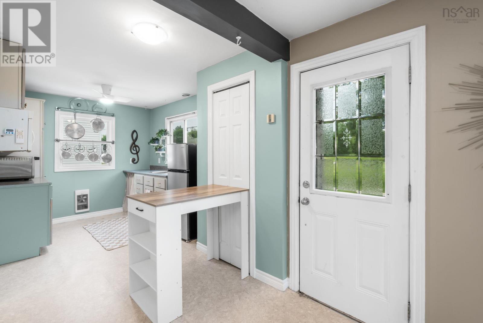 Property 7 of 16 of 275 Stannus Street