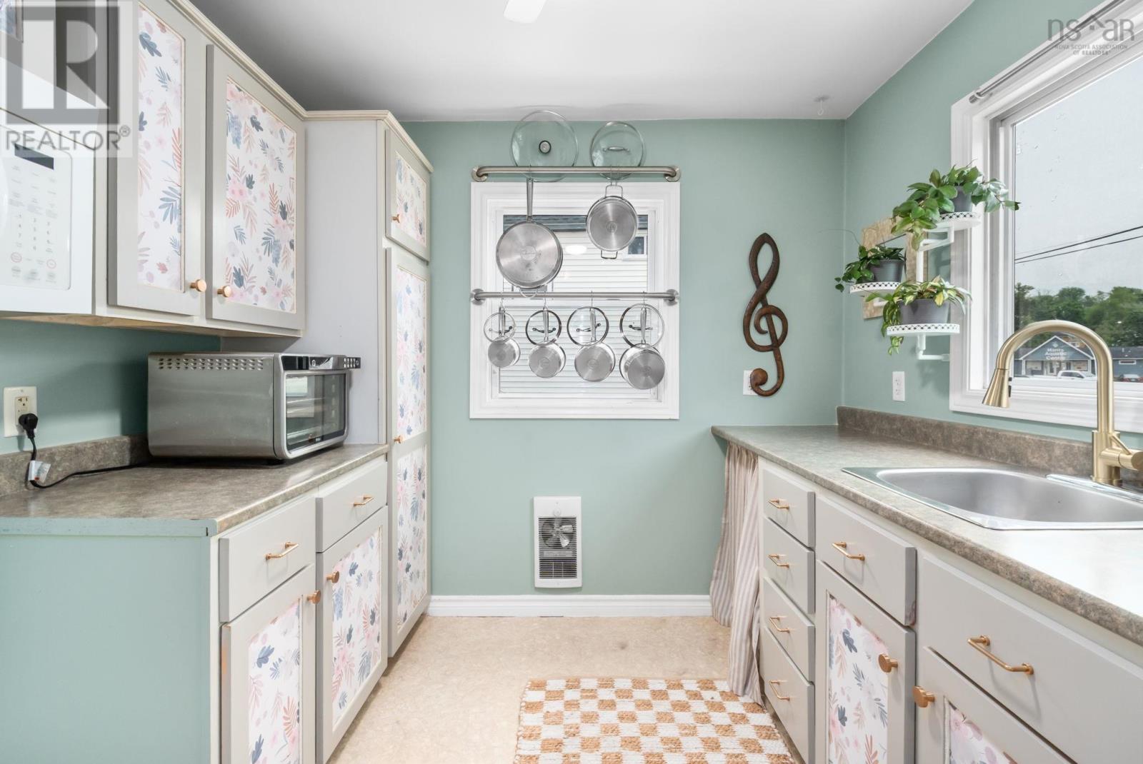 Property 8 of 16 of 275 Stannus Street