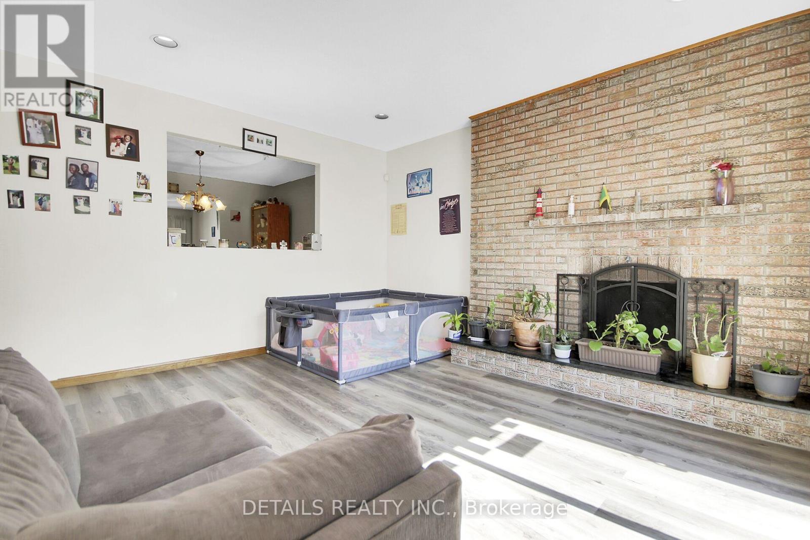2876 TRESA COURT - 11