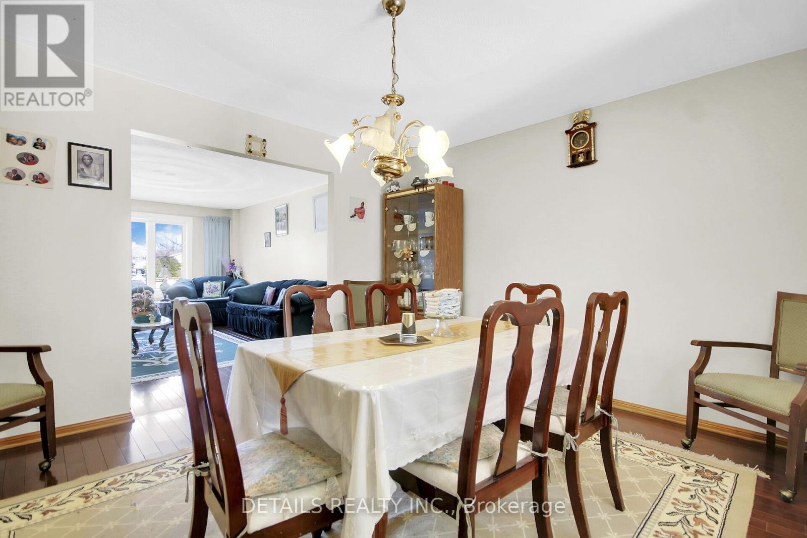 2876 TRESA COURT - 5