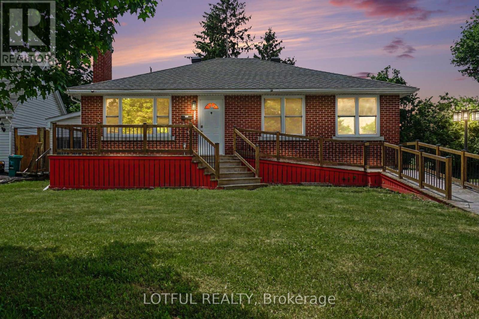 832 REX AVENUE - 1
