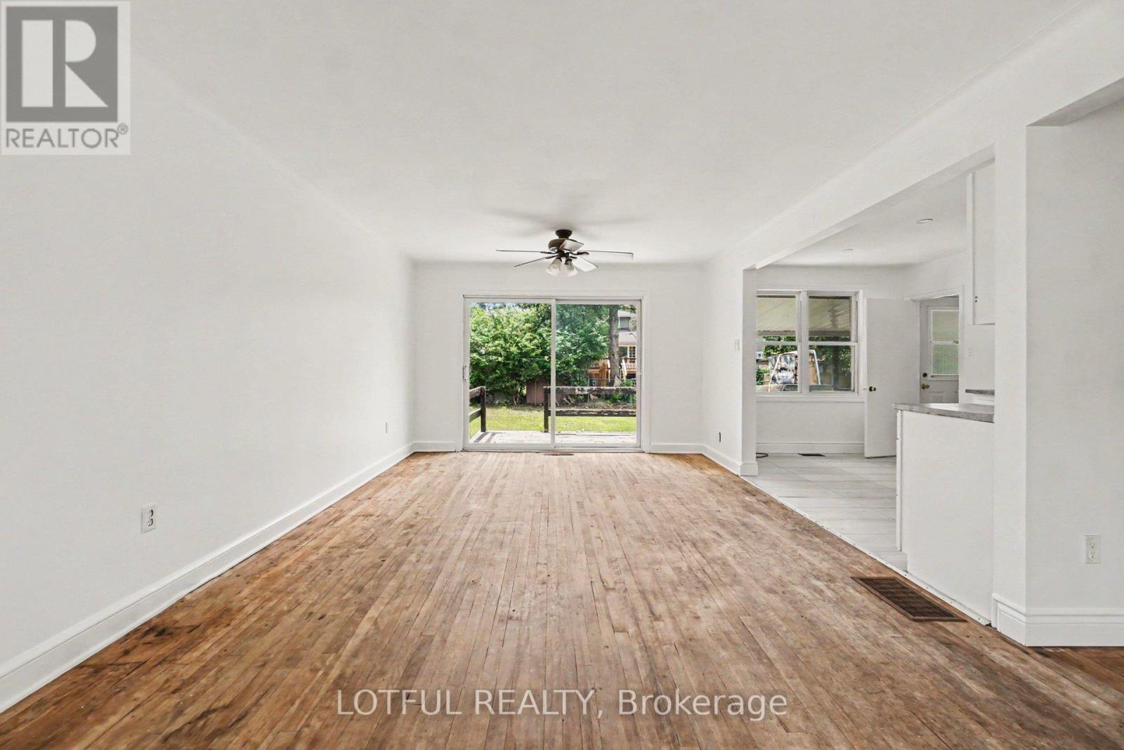 832 REX AVENUE - 12