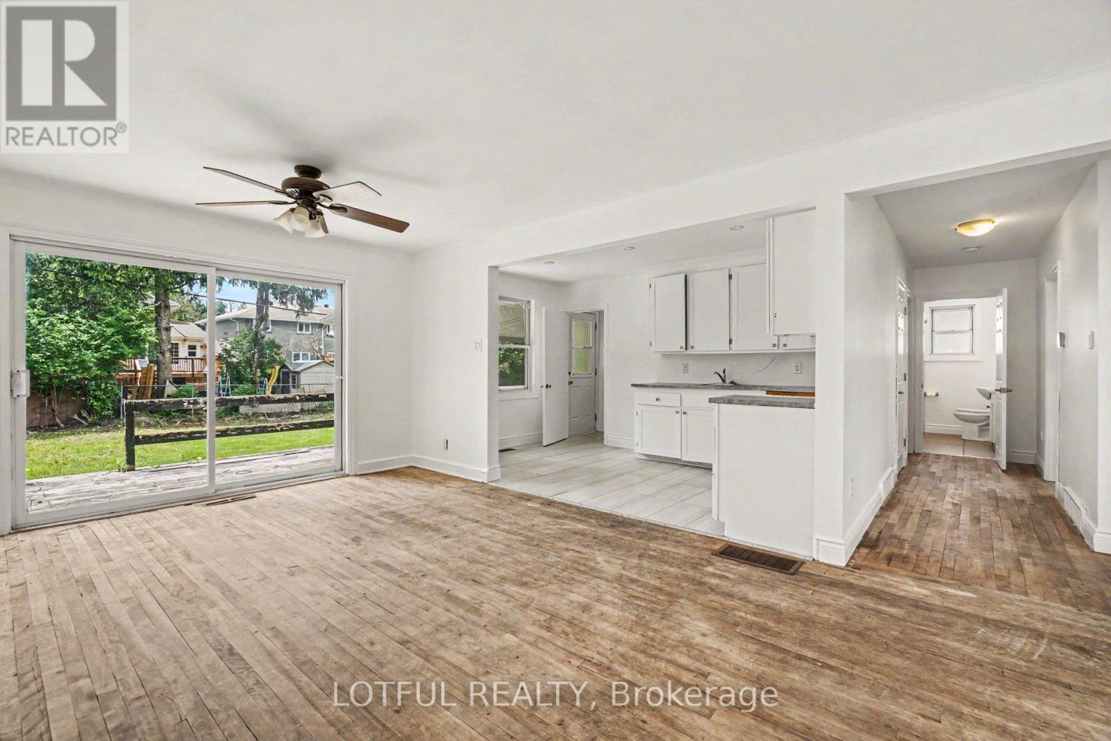 832 REX AVENUE - 13