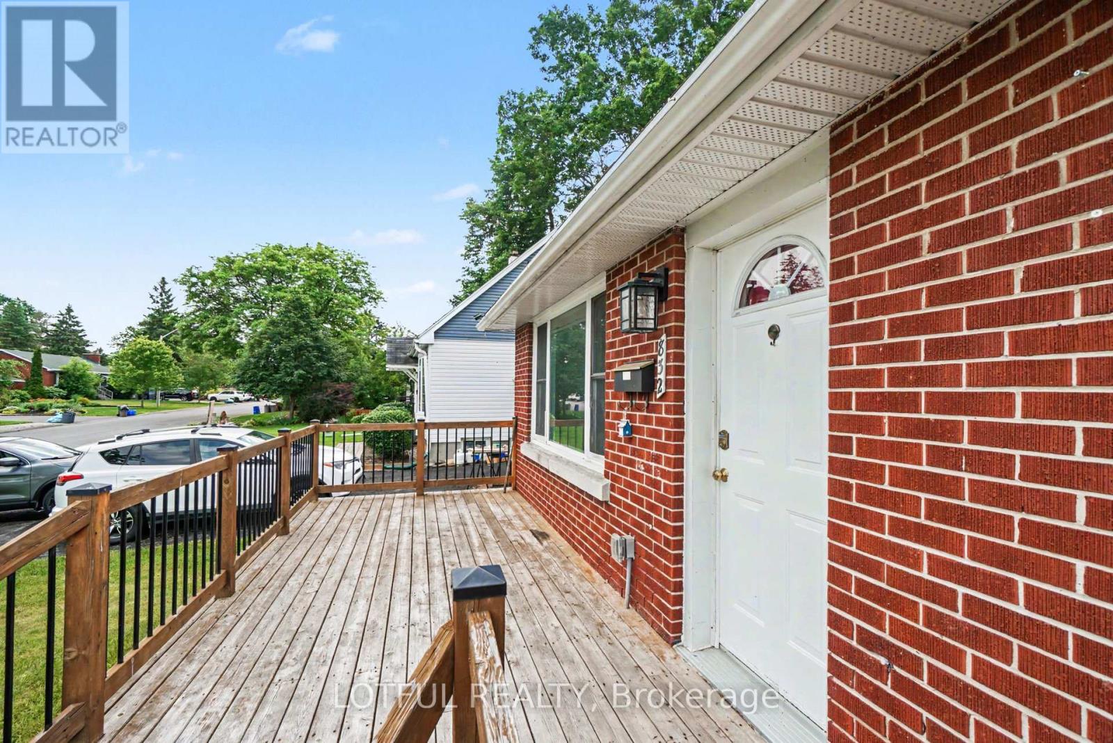 832 REX AVENUE - 5