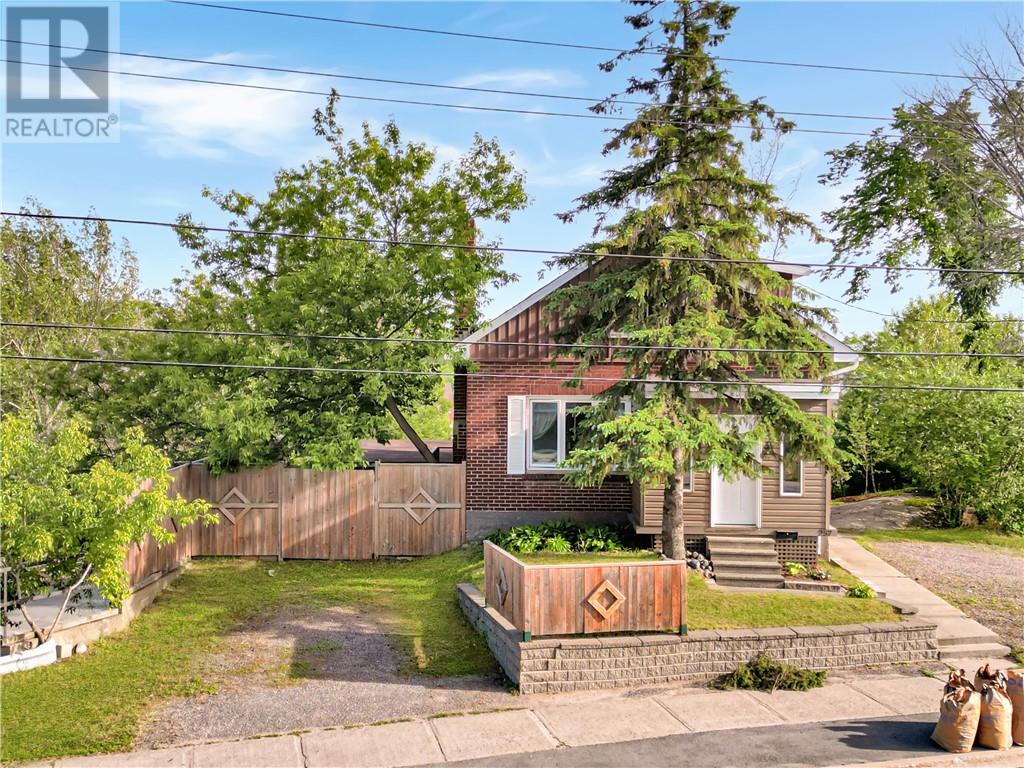 257 Lloyd Street - 1