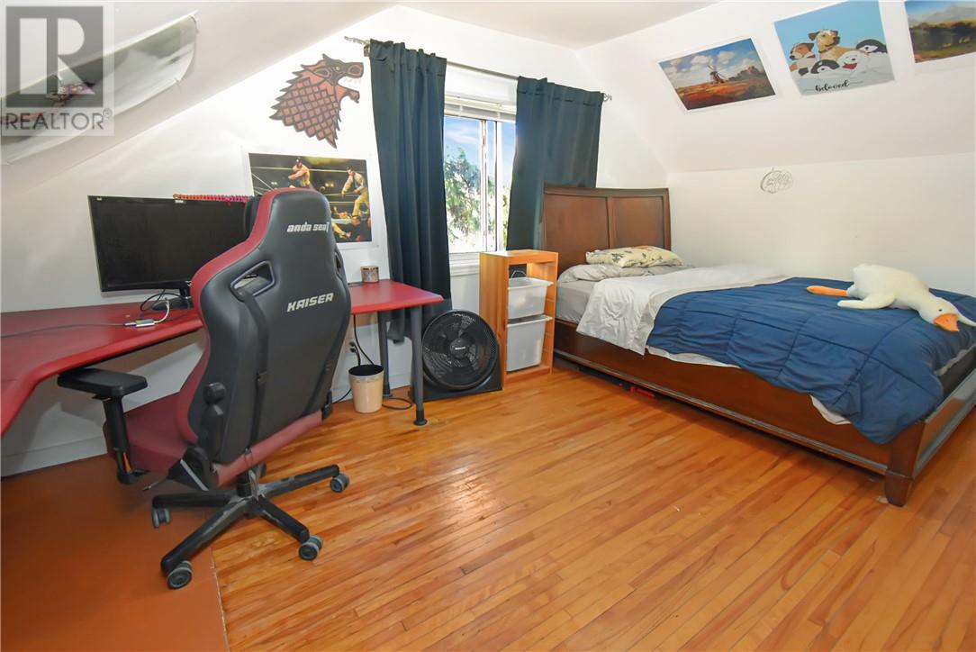 257 Lloyd Street - 17