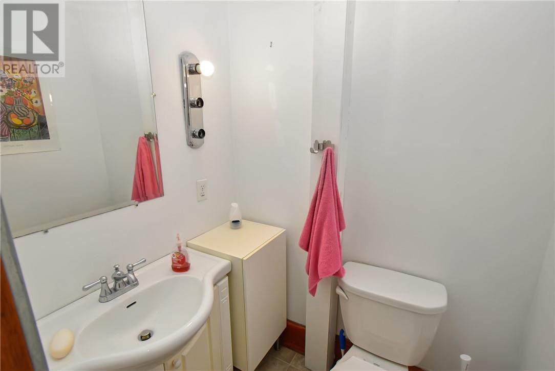 257 Lloyd Street - 21