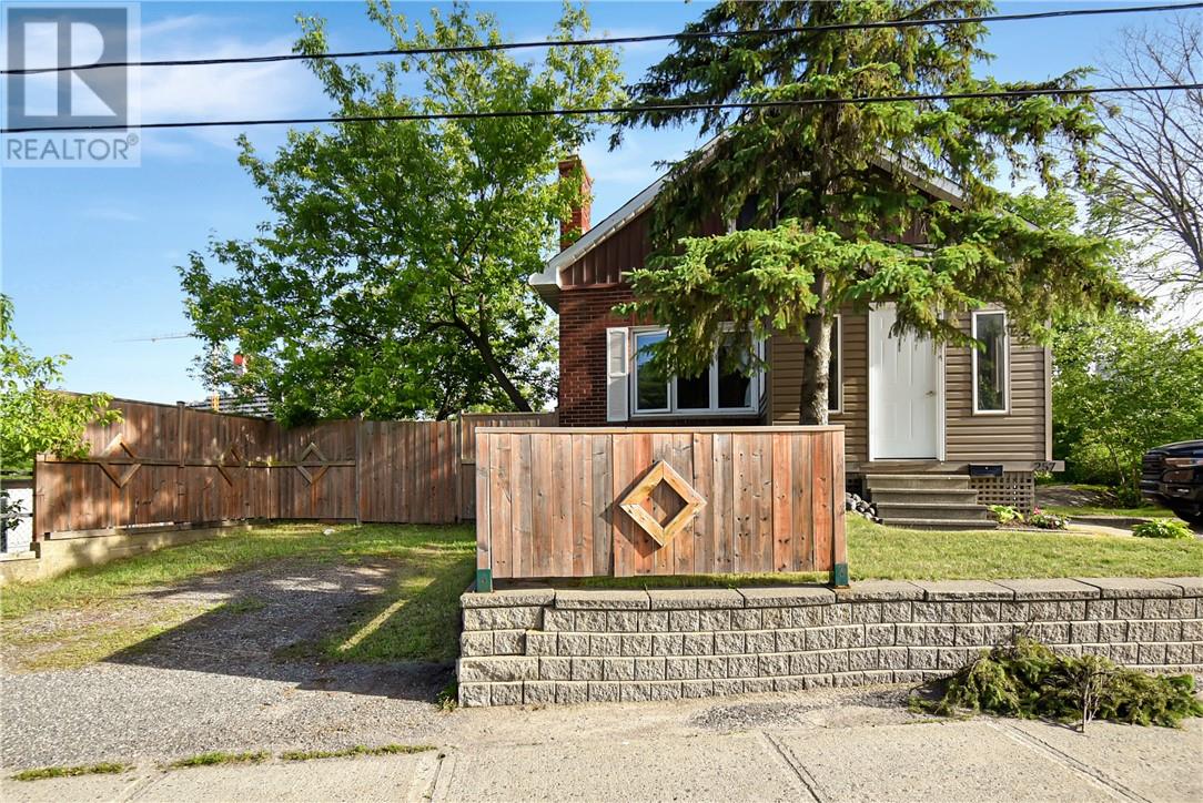 257 Lloyd Street - 3