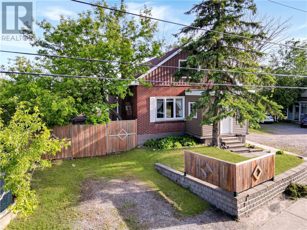 257 Lloyd Street - 4