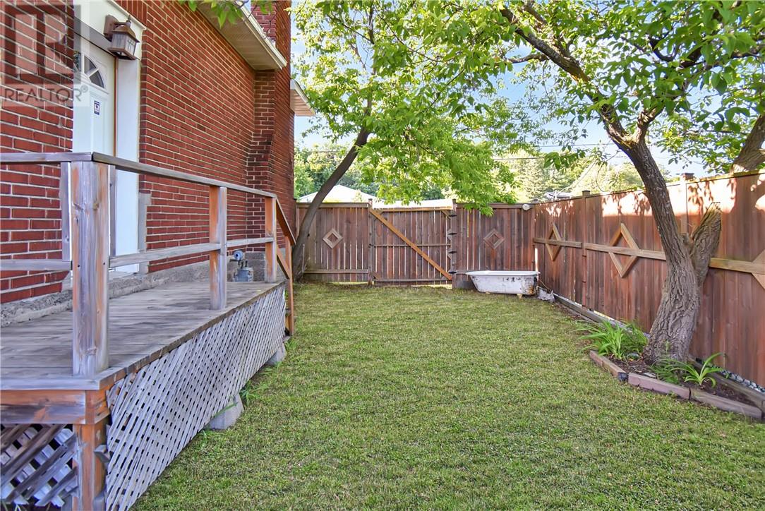257 Lloyd Street - 9